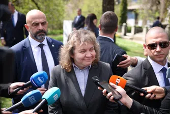 Според нея, така, както въпросът е бил представен – без мотиви – той е „спорен“, като добави: „Нека да видим мотивите какви са.“