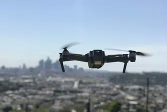 Ще заменят ли дроновете фойерверките? Как технологиите променят нощните спектакли