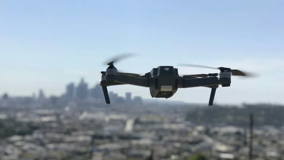 Ще заменят ли дроновете фойерверките? Как технологиите променят нощните спектакли