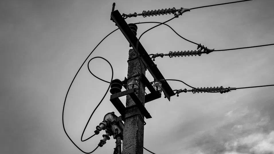 КНСБ: С новото предложение на КЕВР токът за битови потребители ще поскъпне с над 13%