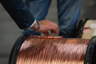 Медта е третият най-консумиран метал в световен мащаб, след желязото и алуминия. САЩ внасят близо половината от медта, която използват, като по-голямата част от нея идва от Чили