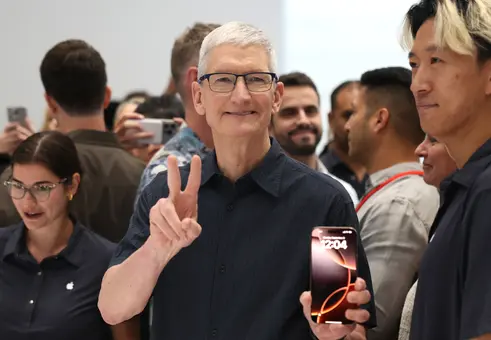 Apple ще вдигне цените заради скъпата памет