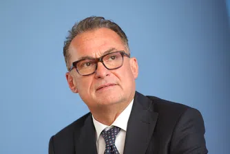 Президентът на Бундесбанк: Европа е в окото на бурята, но не и без изход