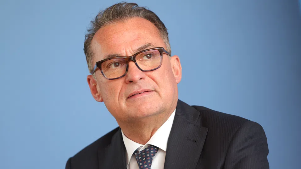 Президентът на Бундесбанк: Европа е в окото на бурята, но не и без изход