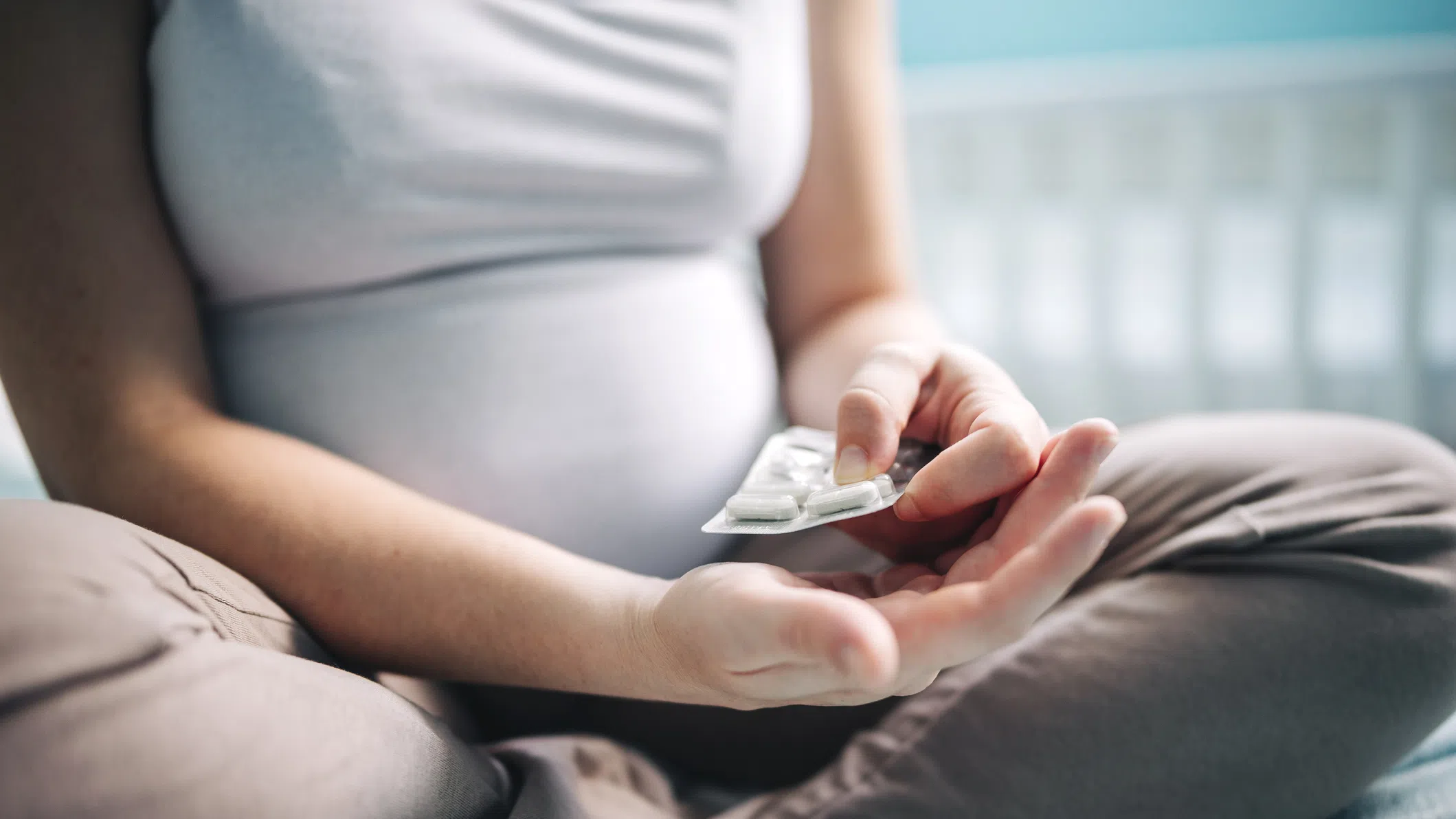 Приемът на парацетамол по време на бременност не повишава риска от аутизъм и СДВХ, сочи анализ