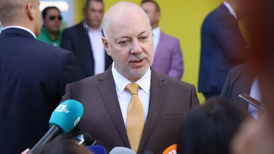 Желязков: Действията на ДАНС, МВР и МО в „Лукойл“ имат превантивен характер