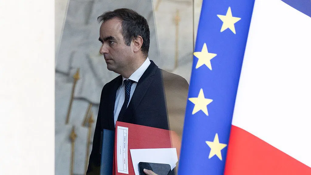 Льокорню печели трудна битка: бюджетът за социално осигуряване мина с минимално мнозинство