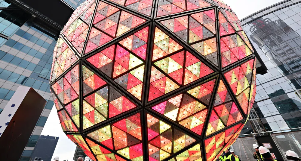 Новогодишната топка и нейният истински произход - как сигналът за време от XIX век стигна до Таймс Скуеър