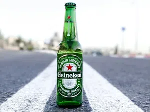 Heineken ще съкрати 6000 служители заради спада в търсенето на бира
