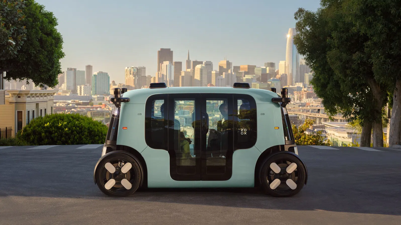 Amazon влиза в партньорство с Uber за повече клиенти на роботаксита