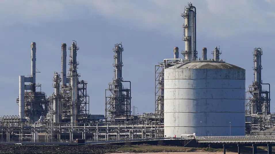 МАЕ освобождава 400 млн. барела петрол, за да смекчи шока от войната с Иран