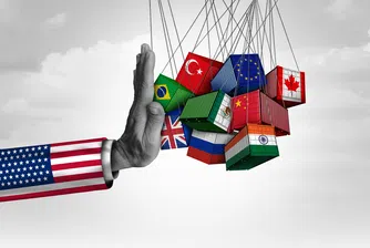 Светът си отдъхна, след като Тръмп се отказа от митата си, но продължава да следи със затаен дъх настроеният на американския президент