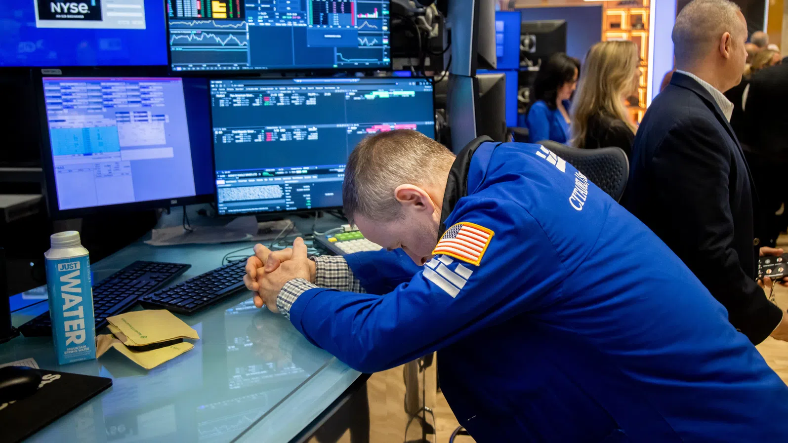 Инфлационен сигнал в САЩ разклати Уолстрийт, технологичният сектор отново под удар