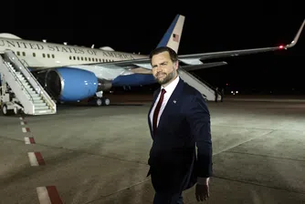 Джей Ди Ванс предупреди Иран срещу манипулации на преговорите в Пакистан