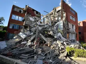 Най-малко 132 души загинаха при силното земетресение в Колумбия