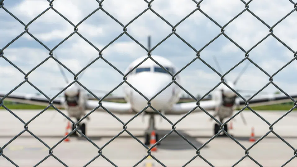 Полша и Латвия затвориха източното си въздушно пространство заради руските дронове