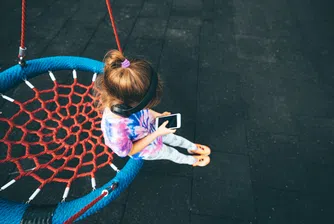 На границата между дигитално и реално – Поколението Алфа, което иска справедливост и край на войните