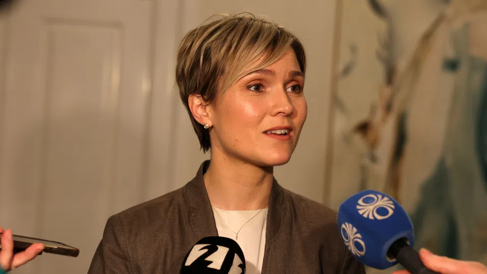 Политиката на валкириите: Исландия е страната с най-младия премиер в първата изцяло женска коалиция