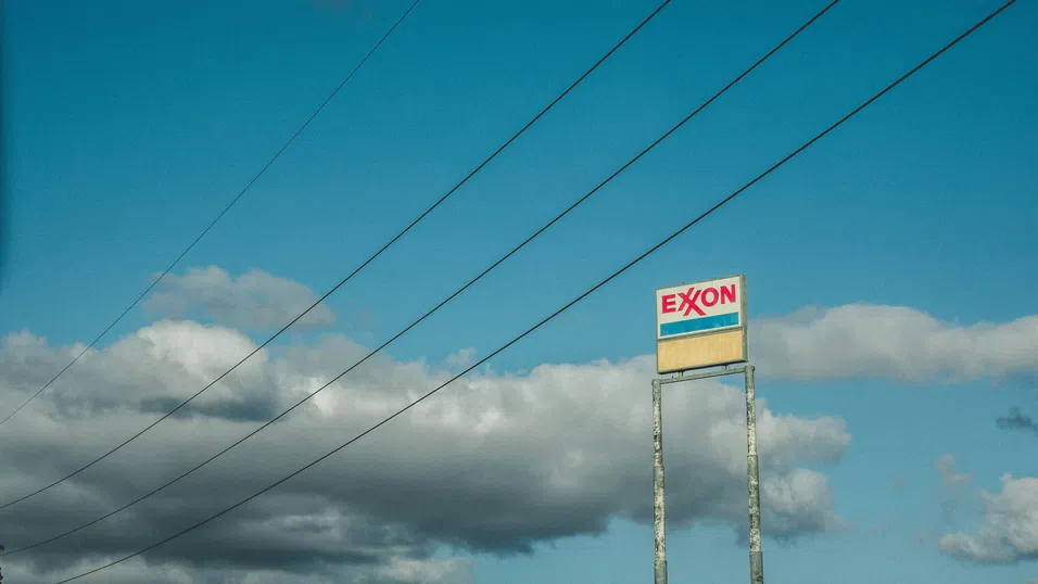 Тръмп заплашва да премахне Exxon от петролния пазар на Венецуела