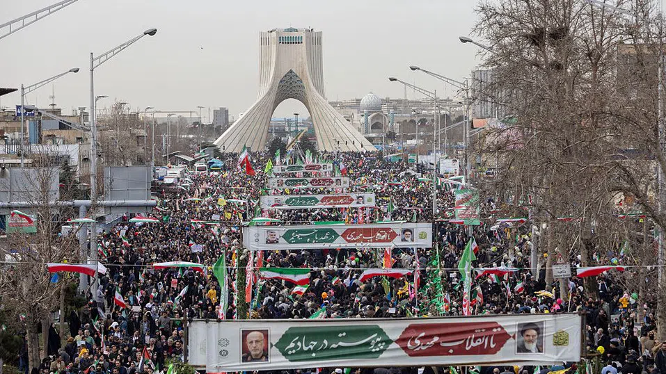 Иран между лоялността и гласа на недоволството