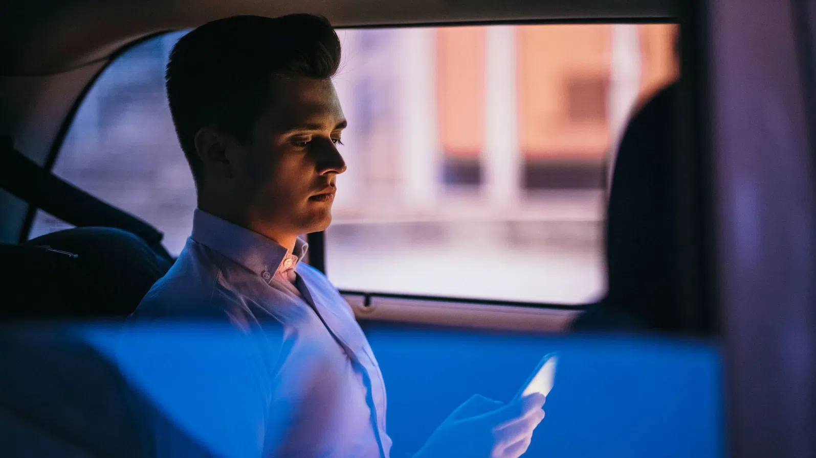 Офшорна география: Как свръхбогатите използват телефона си, за да нe плащат данъци