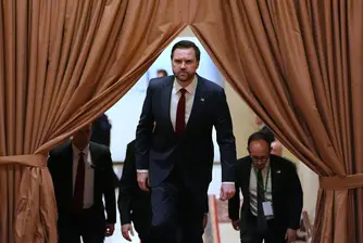 Джей Ди Ванс: Очакваме Ормузкият проток да остане отворен „без такси“ в дългосрочен план