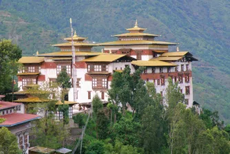 Малкият инвестиционен фонд на Бутан залага на зелена енергия и биткойн