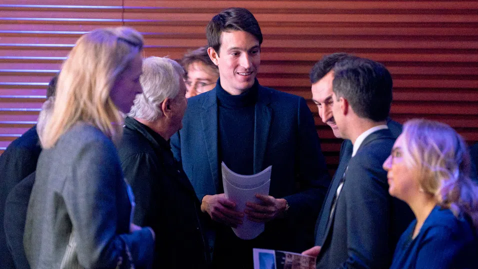 Тест за власт: Moët Hennessy като залог за трона в луксозната империя LVMH