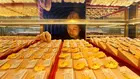 Китай внася рекордни количества злато. Какво означава това за цената на благородния метал
