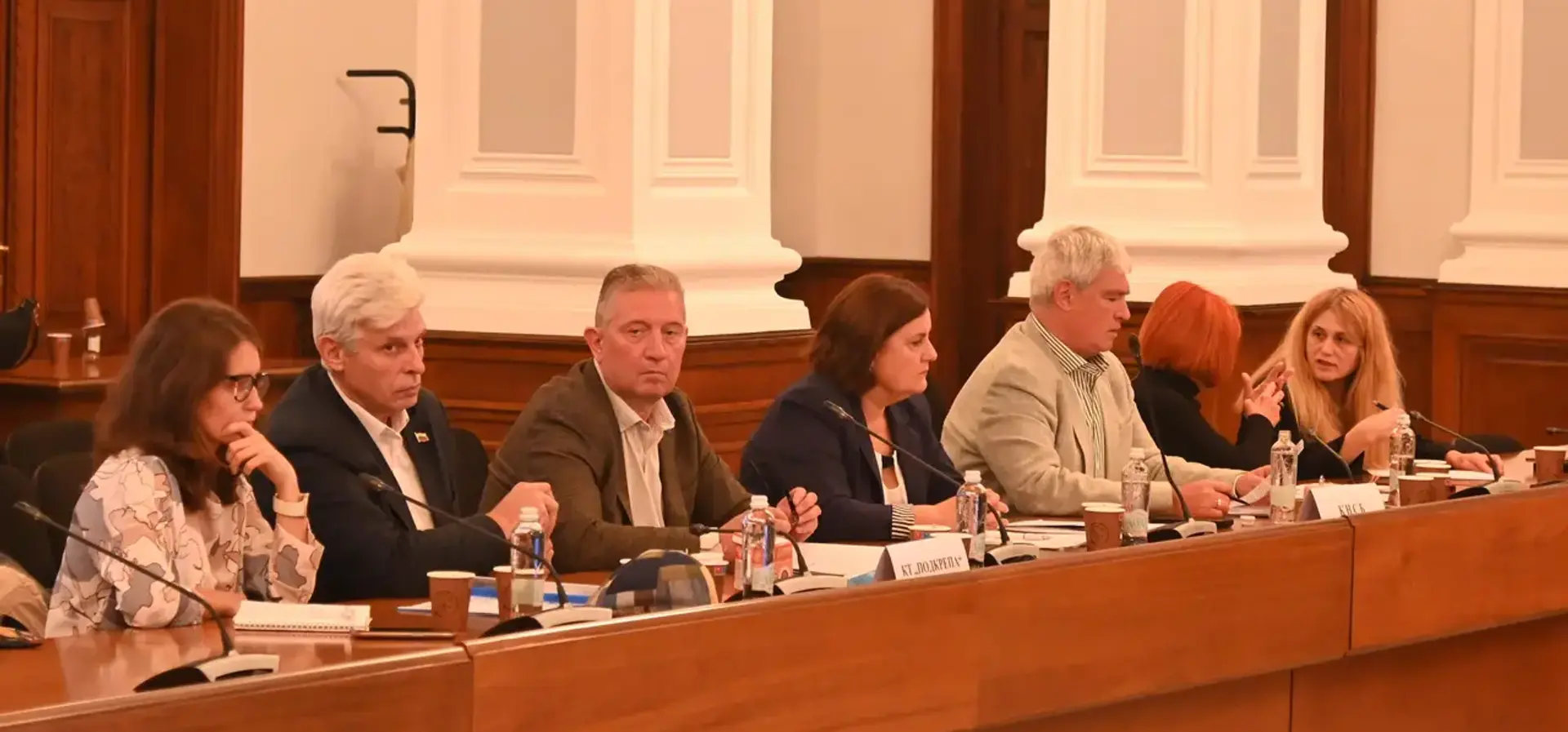 От минималната заплата до пенсионните фондове: Тристранката приключи с разногласия