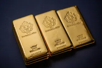 Причината за поевтиняването на благородния метал е перспективата за по-ниски данъци и по-малко регулации на новата администрация. Това води до рискови потоци в акции за сметка на активи-убежища като златото