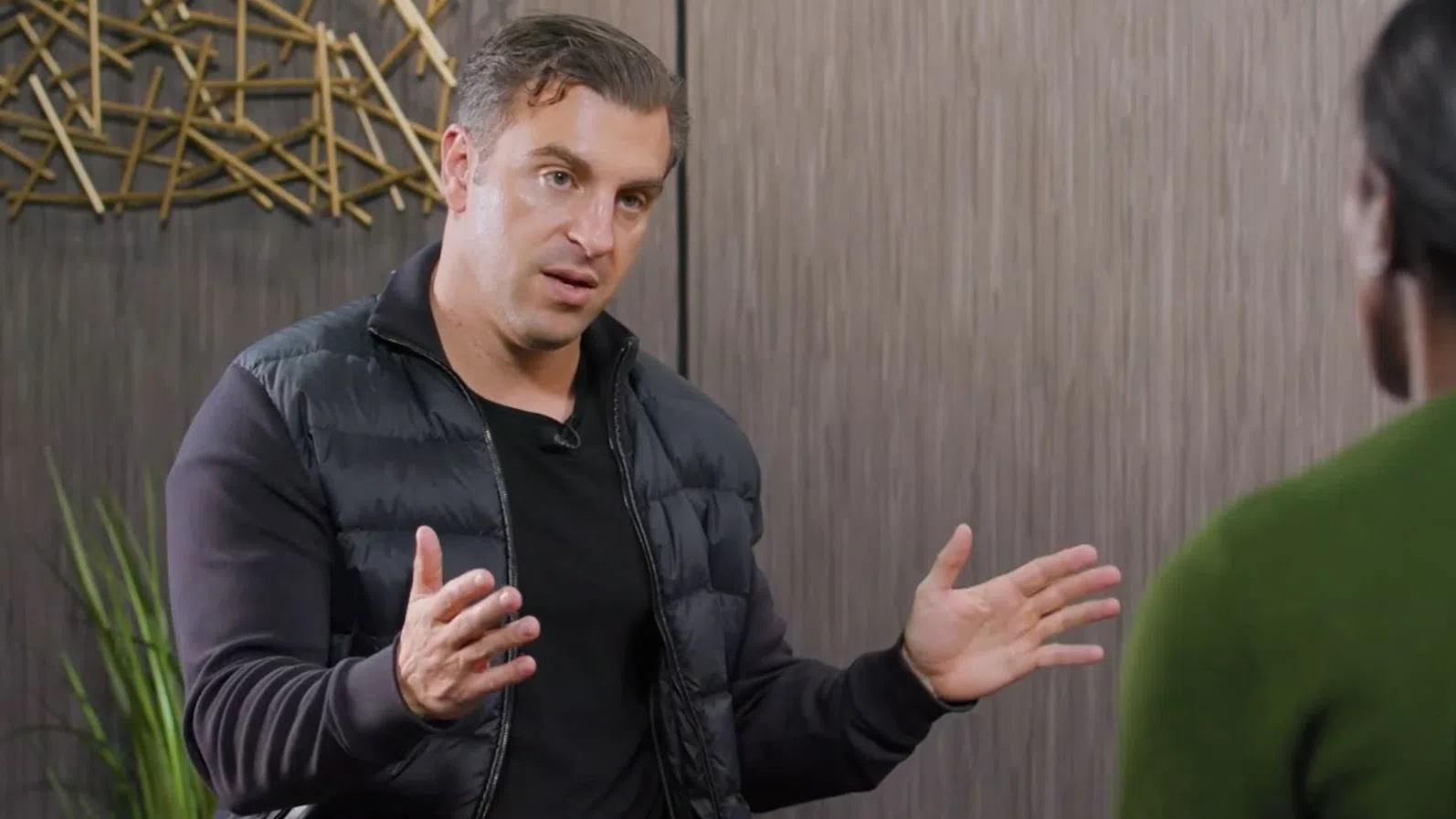 Airbnb назначи бившия шеф на Meta GenAI за нов технологичен директор