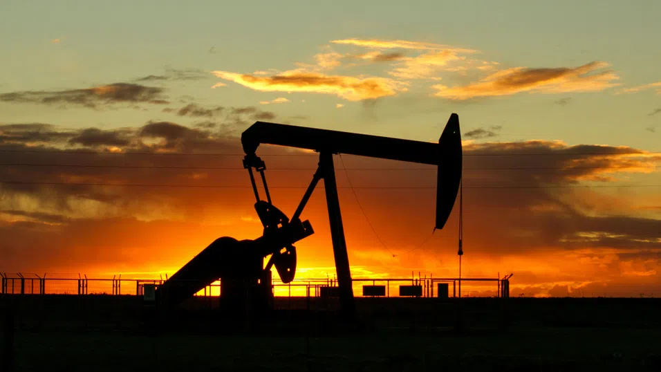 МАЕ очаква „задоволително снабден“ петролен пазар през 2025