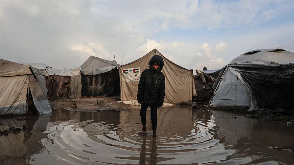 Живот на унижение: Газа между наводненията и блокирания мирен процес