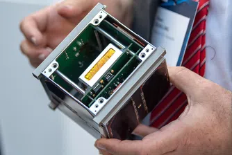 От баровете на Глазгоу до орбита: Как малките спътници изстреляха града в космоса