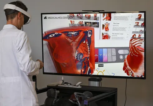 Когато AI замести лекаря: Навлиза ли технологията прекалено бързо в медицината?