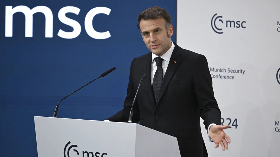 „Трябва да бъдем уважавани“: Макрон настоява за по-самоуверена Европа и нов баланс със САЩ