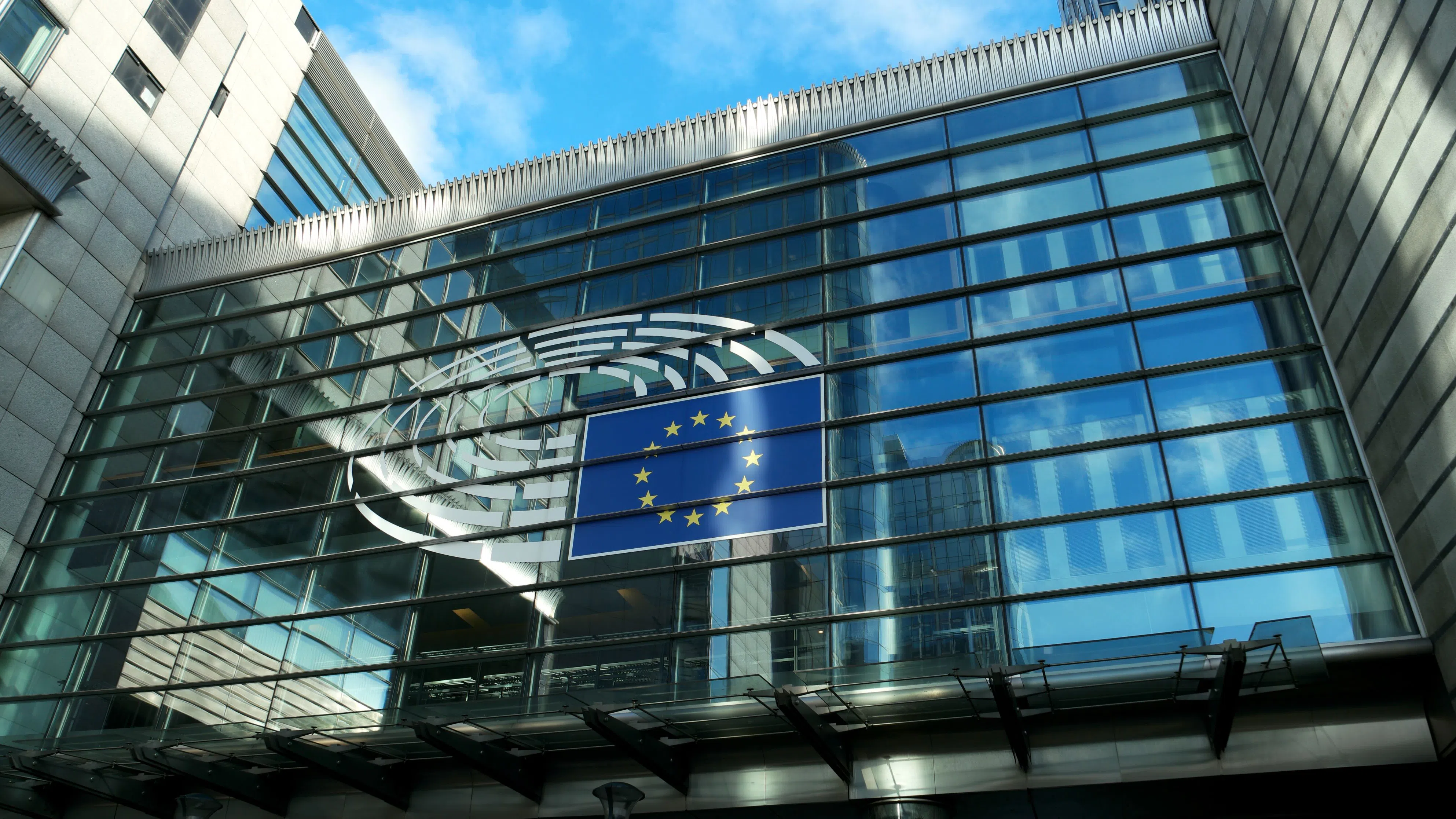 Европейският парламент прие първия в света закон за регулиране на AI