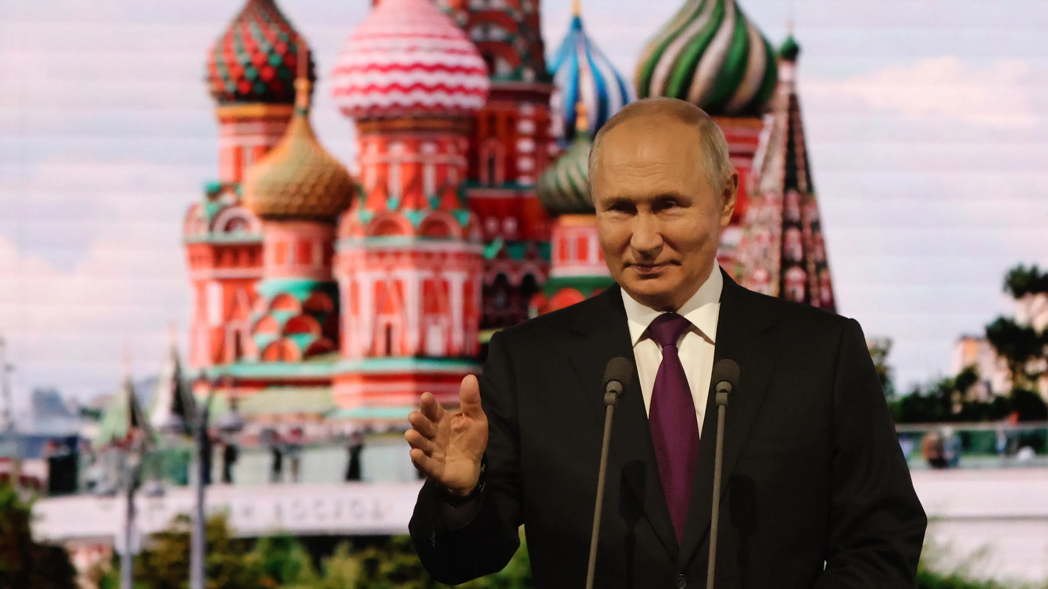 Руски журналист: В неделя ще видим фалшивия цирк на Путин, наречен избори