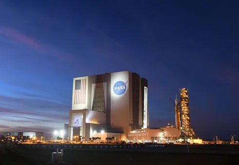 НАСА планира старт на лунната мисия Artemis II най-рано на 1 април