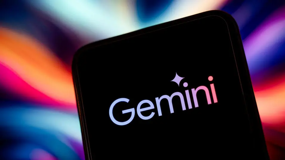 Google иска да превърне Gemini в ядрото на Android преди AI рестарта на Apple