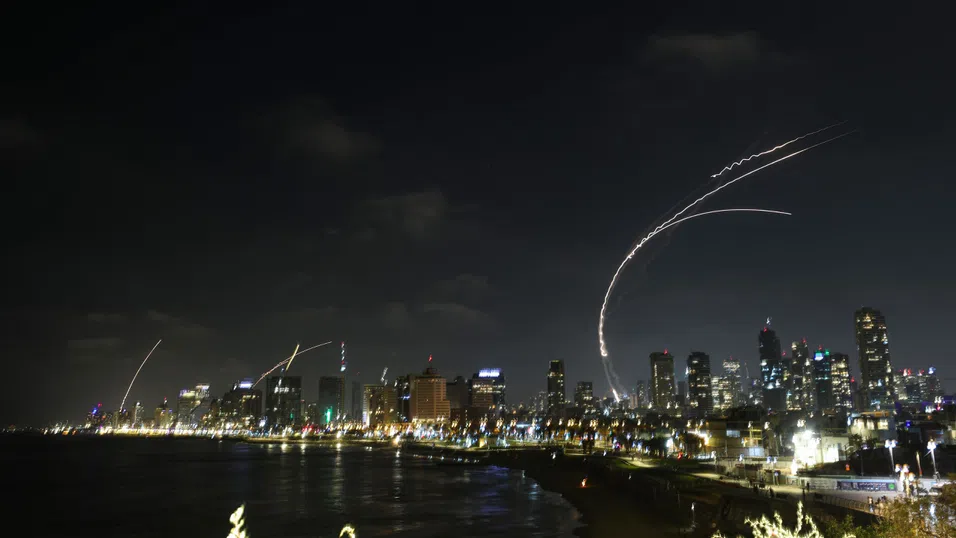 Как отговорът на Иран на удара на Израел може да разтърси световните пазари - 5 сценария