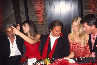 Валентино и Джанкарло Джамети, които обичат и обличат красотата в червено