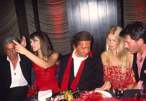 „Знам какво искат жените. Да бъдат красиви.“ Италианският моден дизайнер Валентино почина на 93 години