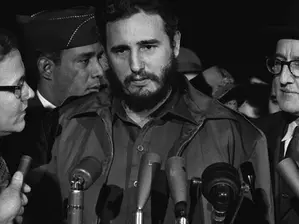Отровни пури, раковина с експлозиви, любовници-атентатори: Как ЦРУ не успя да убие Фидел Кастро 638 пъти