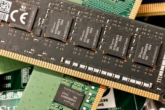 Най-лошият ден в историята на SK Hynix: Акциите се сринаха с над 15% в Сеул след дебюта на Nasdaq