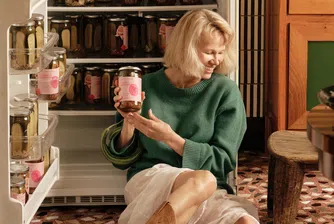 Памела Андерсън пусна кисели краставички в лимитирана серия