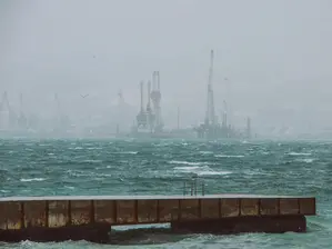 Украйна атакува руското пристанище Новоросийск, засилвайки опасенията за световните цени на храните