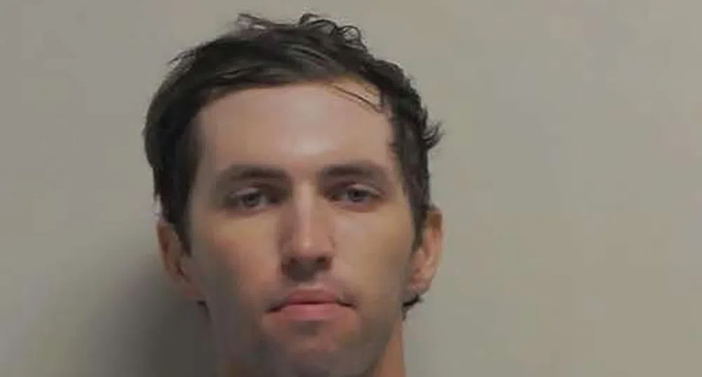 22-годишният Тайлър Робинсън получи обвинение за умишленото убийство на Чарли Кърк