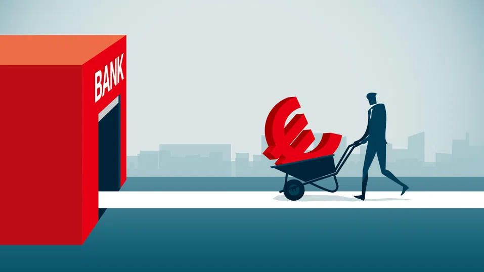 ЕЦБ: Пазарите подценяват риска, Европа не трябва да облекчава банковото регулиране